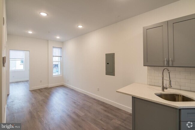 Building Photo - 1711 Snyder Ave Unit 1 Rental