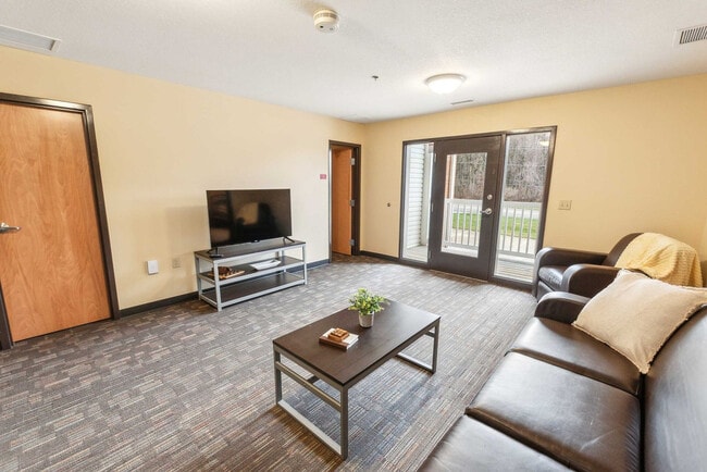 Building Photo - 1695 N Lexington-Springmill Rd