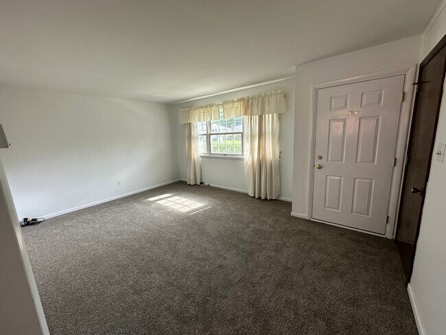 Photo - 156 N 4th St
