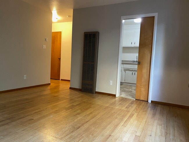 Sala de estar 1b - 2534 San Fernando Way Unidad 2534 San Fernando Way #1