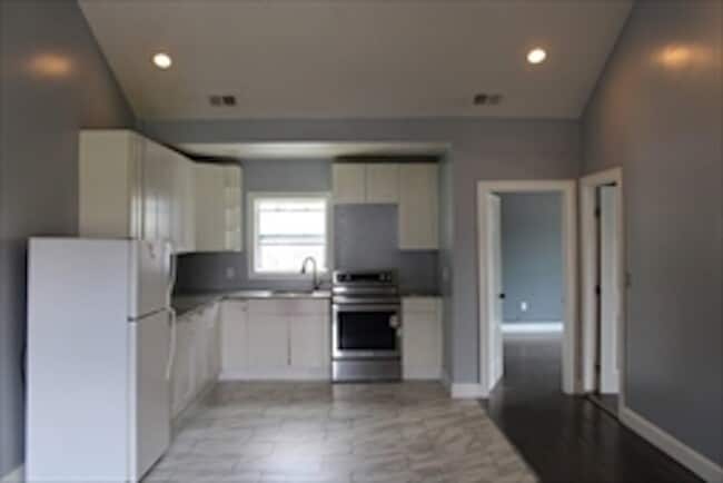 Photo - 211 Green St Apartments Unit 2