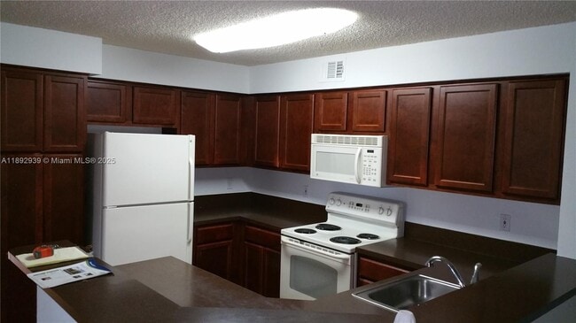 Photo - 7640 Westwood Dr Unit 407