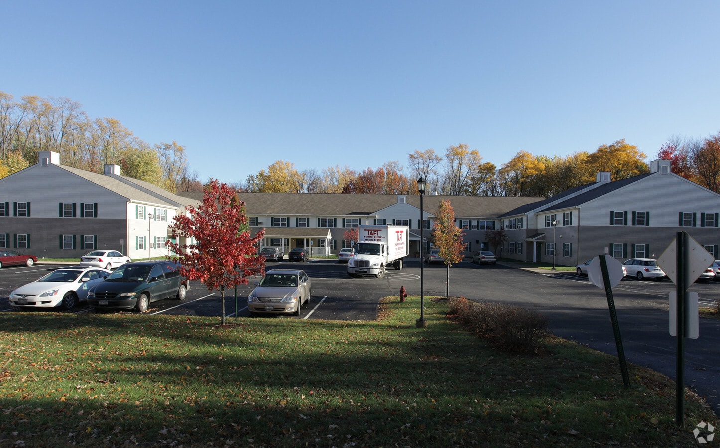 Photo - Holly Manor Apartments