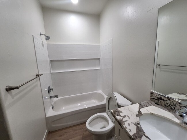 Photo - 8606 Grandy St Unidad 8606 Grandy  A