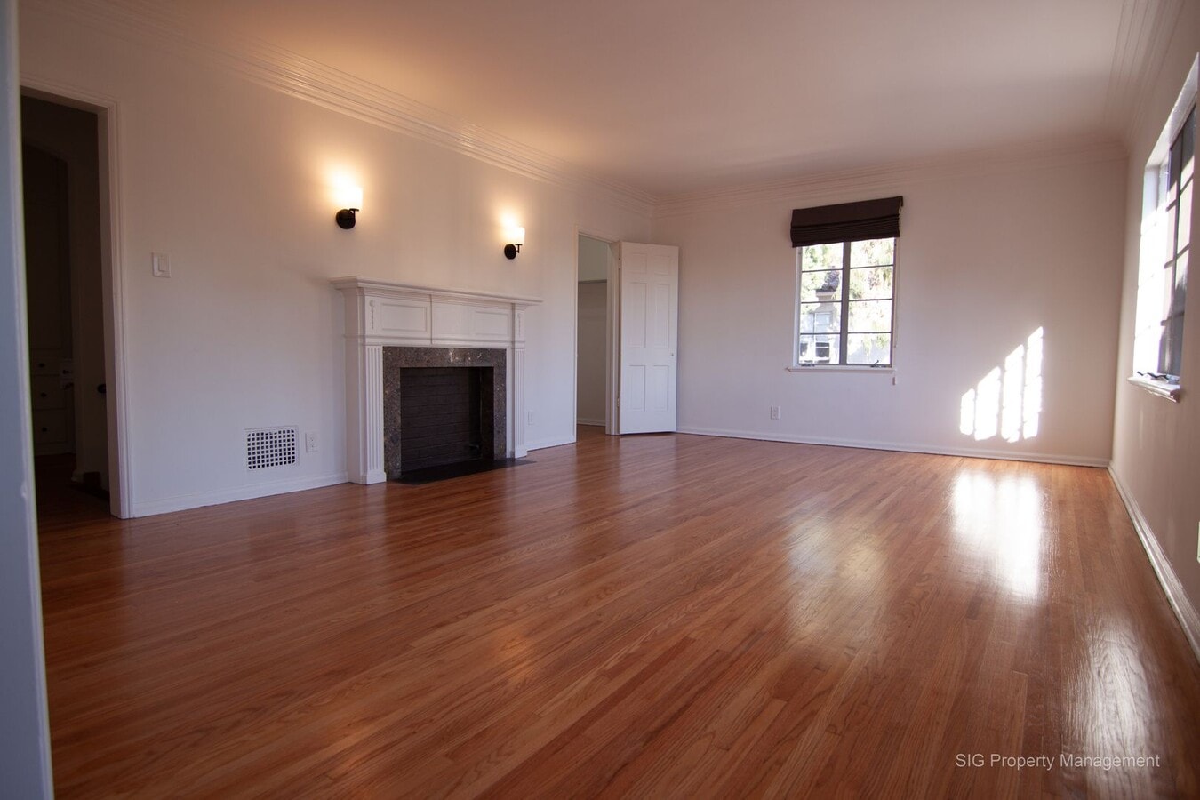 Hillside, 7101-7111 1/2 - Hillside, 7101-7111 1/2