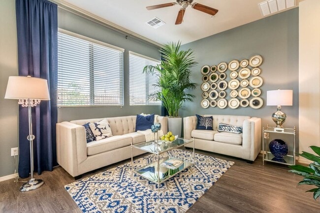 Living Room (2 Bedroom)