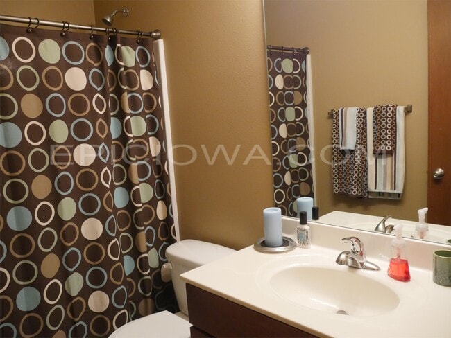 Photo - 1975 49th St House