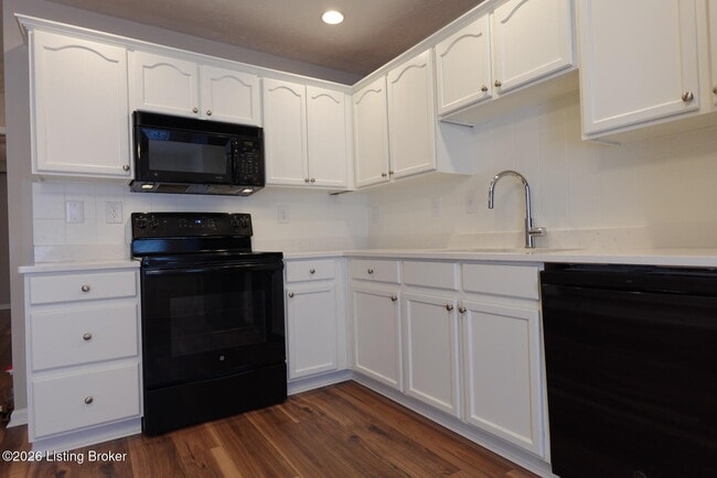 Photo - 829 Garden Pointe Dr