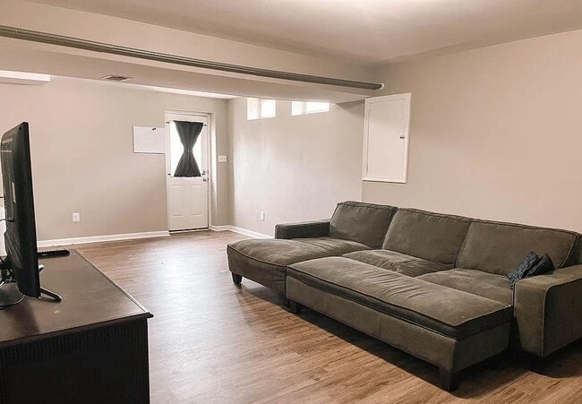 Photo - 1405 Rock Ridge Ct Unit Basement apartment