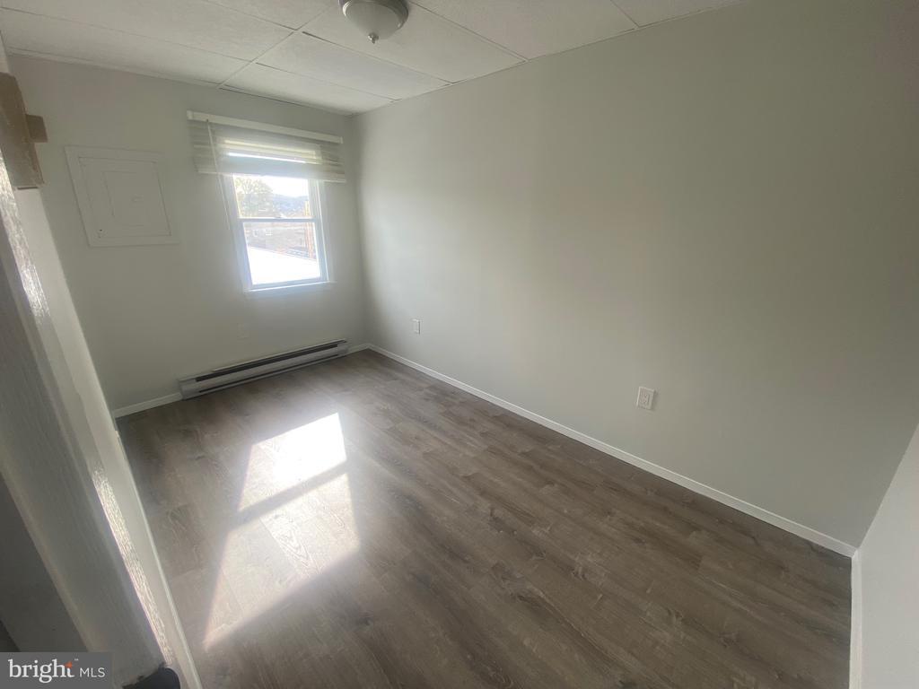 Photo - 314 W Market St Unidad 6