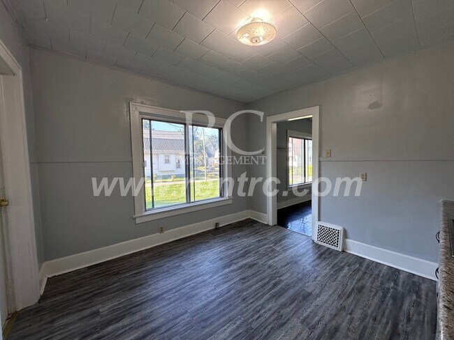 1115 Harmon-