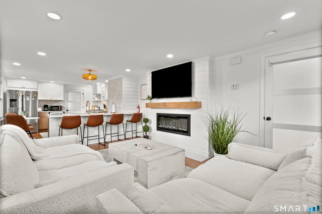 Photo - 180 Ruane St Unit 1