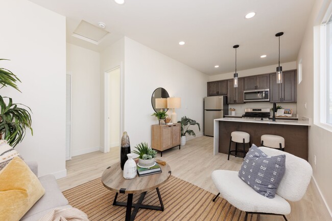 Building Photo - Upscale Living Awaits: Brand-New Luxury On... Unit 3350 Lockwood Dr 1 Rental