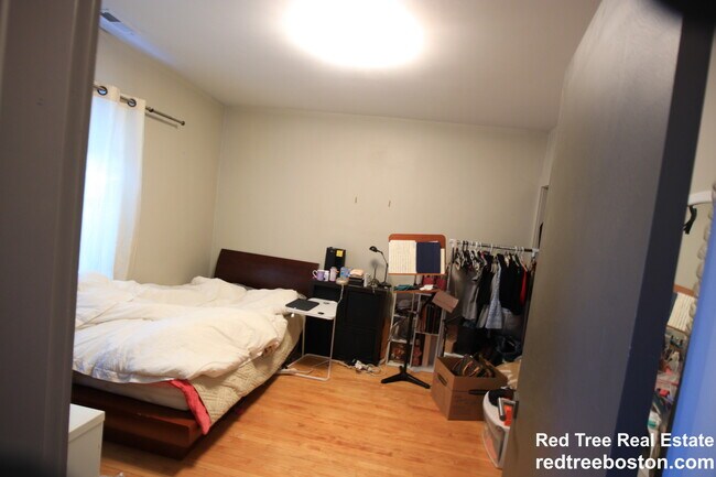 Photo - 17 Greylock Rd