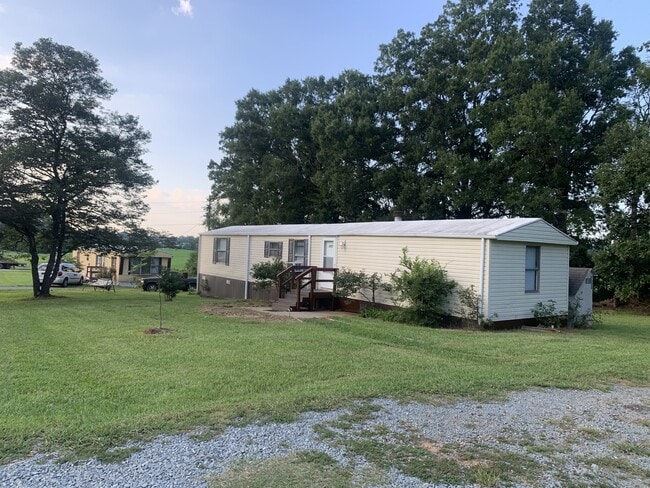 Photo - 1711 Roscoe Howey Rd