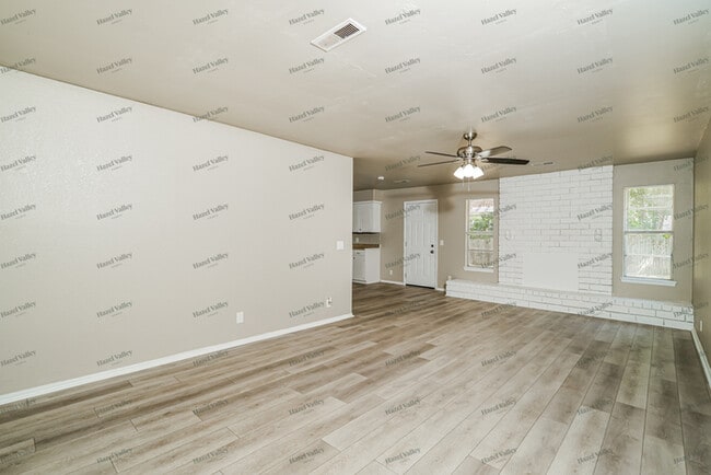 Photo - 1900 W Gary St