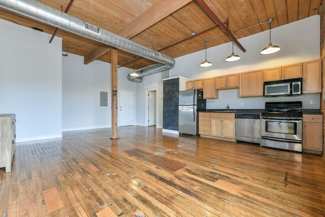 Building Photo - 244 Brighton Ave Unit 406