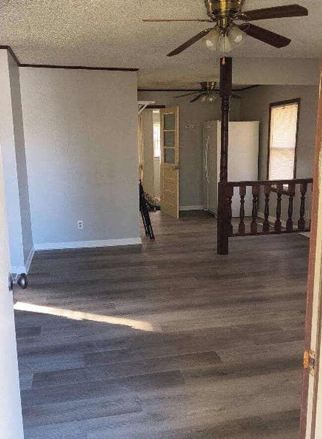 Photo - 310 E Jackson St