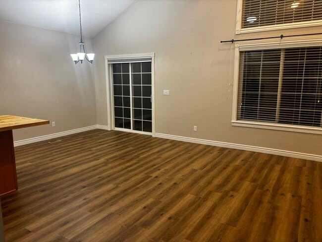 Photo - 1165 N 320 W