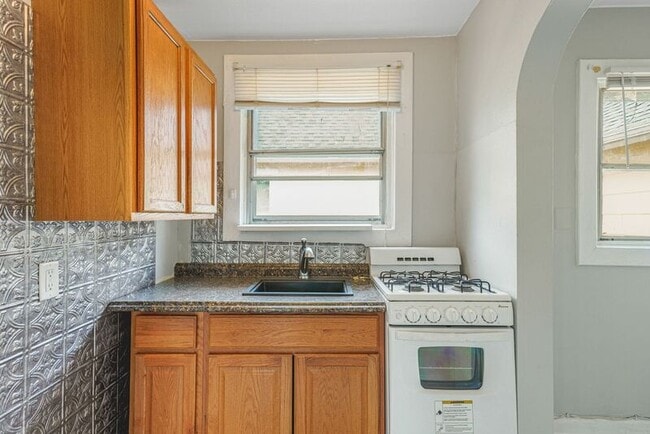 Photo - 1004 Prince Edward St Unit #3