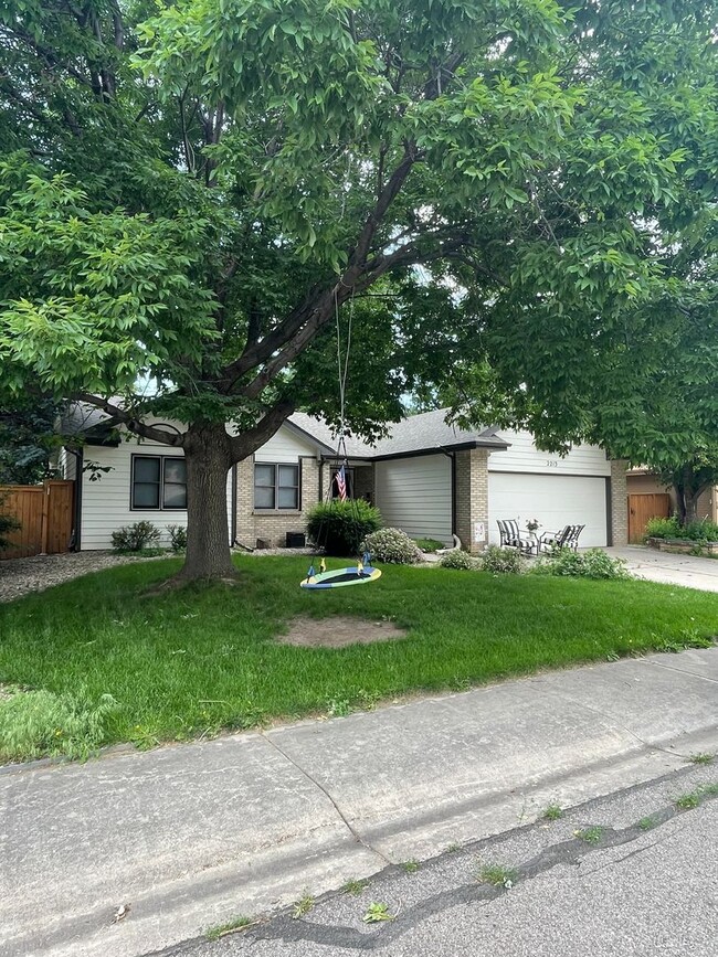 West-side Gem! Sprawling Single-Family Hom... - West-side Gem! Sprawling Single-Family Hom... Casa
