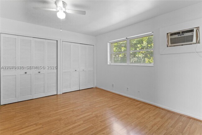 609 NE 6th St Unit C