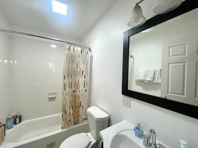 Photo - 243 Northampton St