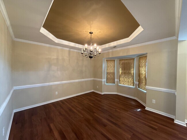 Photo - 3819 Balsam St