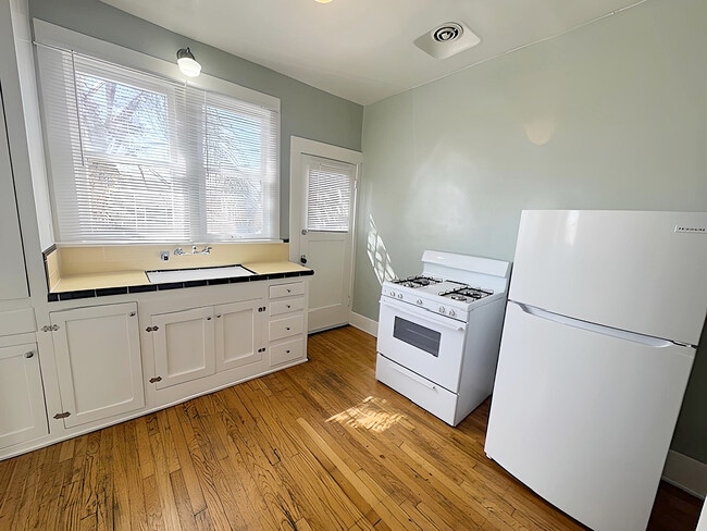 Photo - 925 Marview Ave Unit 925 1/2