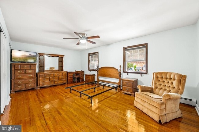 Photo - 3595 Oakhill Rd