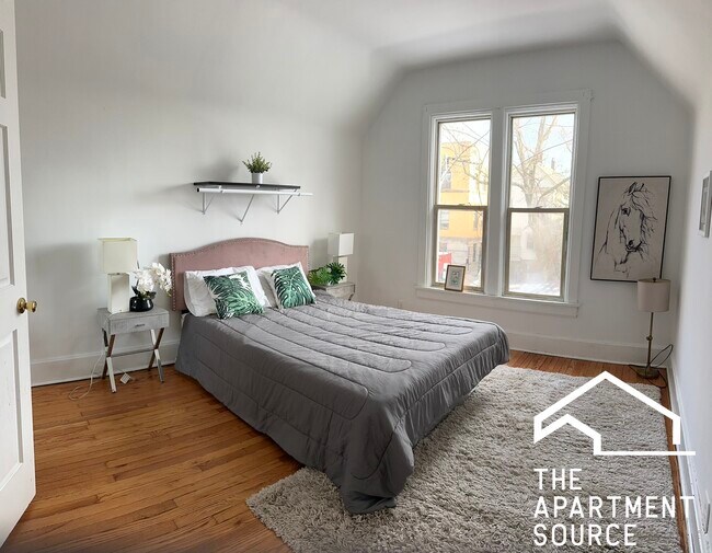 Building Photo - 1820 N Kedvale Ave Unit 2