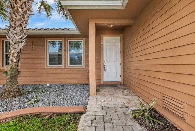 Building Photo - "Charming 2-Bed, 2-Bath with Granite Finis... Unit #112 Rental