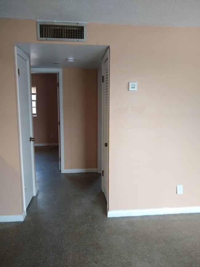 1721 Dixon Unit 32