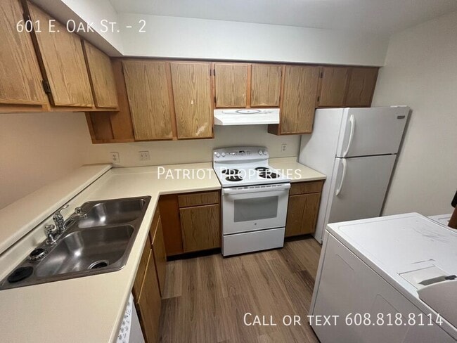 Building Photo - 601 E Oak St Unit 2 Rental