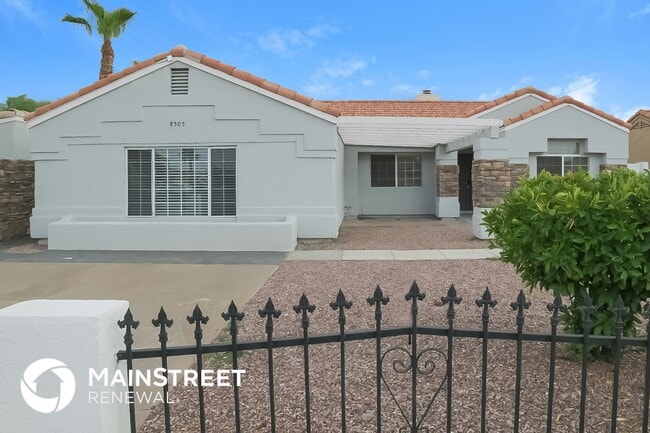 Building Photo - 8505 W Windsor Ave