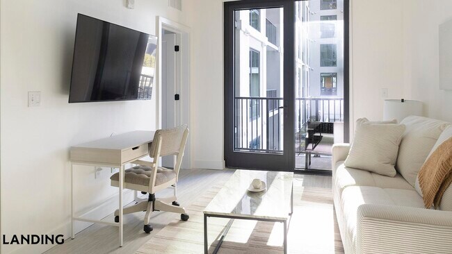 Photo - 1007 S Mint St Unidad 831