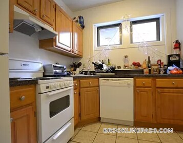 Photo - 1932 Beacon St Unit 1