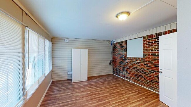 Photo - 3007 Jane Ln