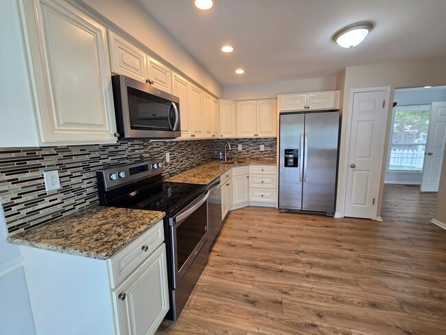 Photo - 1722 McNelis Dr