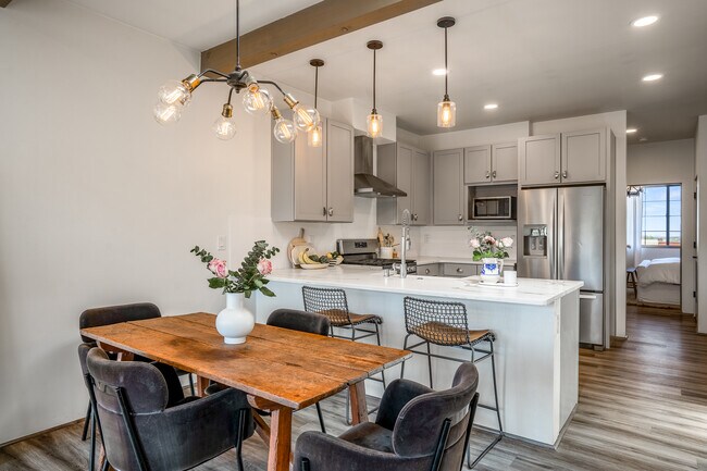 Photo - 501 Rio Grande Ave Unit H-2