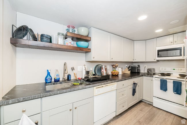 Building Photo - 1074 E 460 S St Unit Bottom Rental