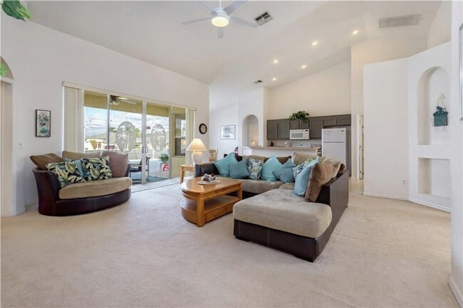 Photo - 315 Nottingham Way Unidad ID1290679P