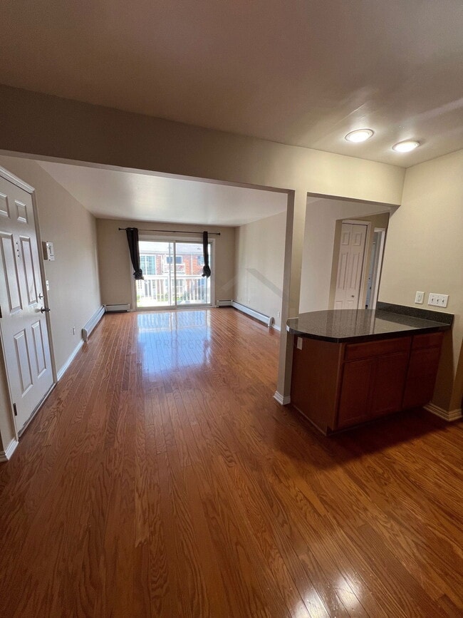 Photo - 2440 Parmenter Blvd Unit 202