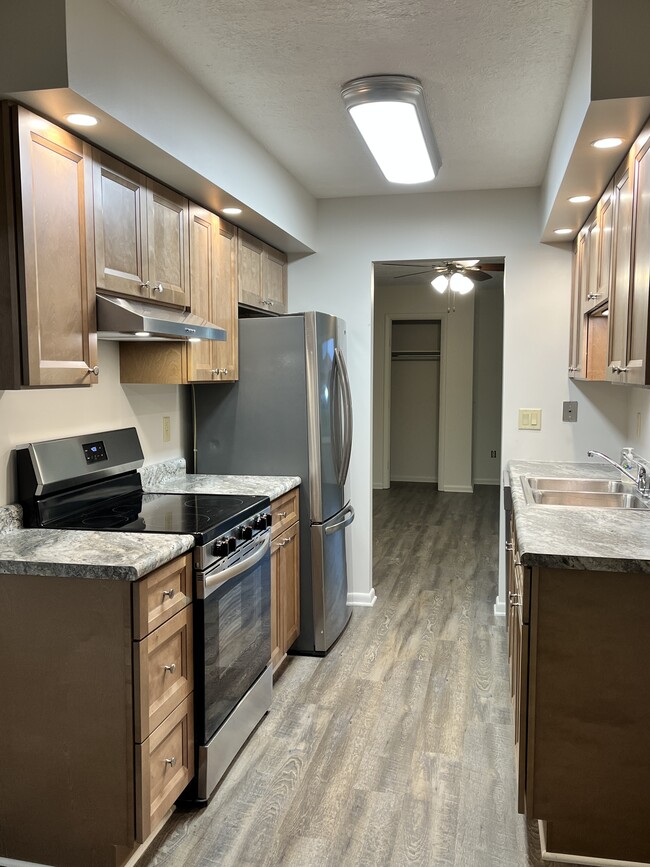 16 - 914 Weston Ct Unidad 914