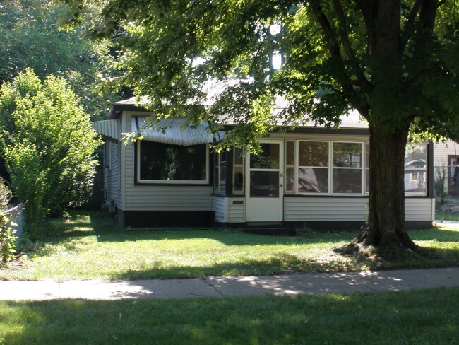 Photo - 1110 Dallas Ave SE House