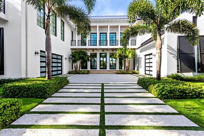 Photo - 1014 Melaleuca Rd