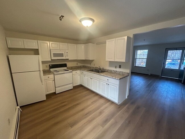 Building Photo - 34 Lafayette St Unit 1