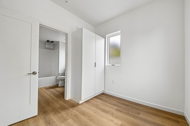 HVN on Amherst - 1 Bedroom & 1 Bath