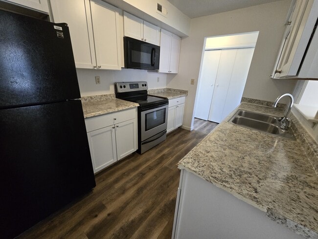 Photo - 618 Aubrey Dr