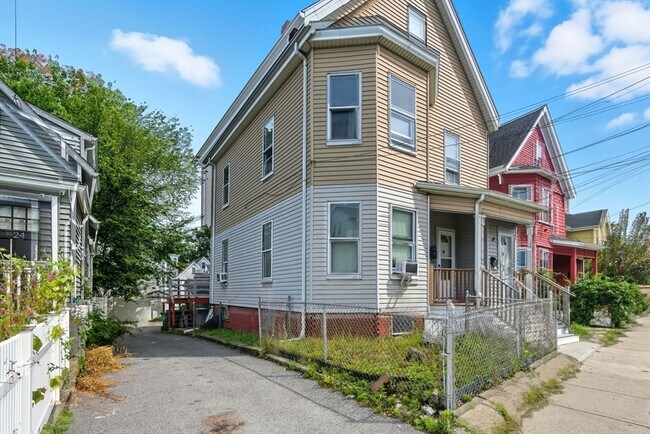 Photo - 26 Canal St Unit 28